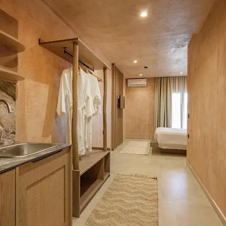 Aparthotel Salud Ierissos