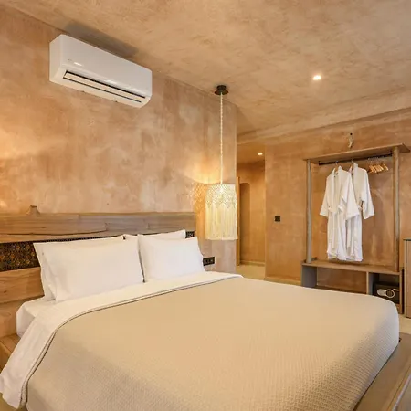 Salud شقة فندقية 4*