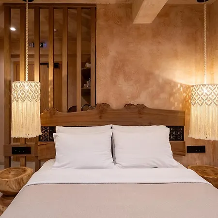 Salud Иериссос