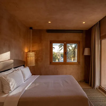 Aparthotel Salud