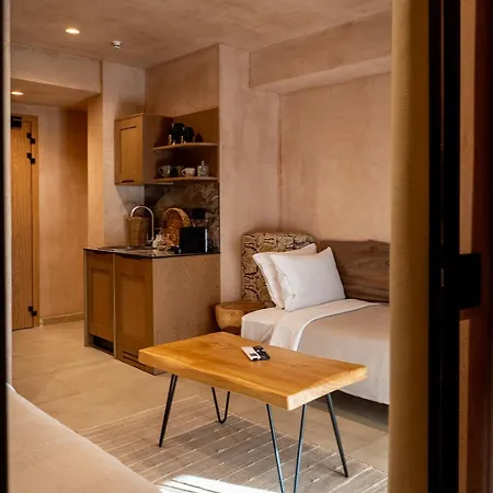 Salud Apartahotel 4*